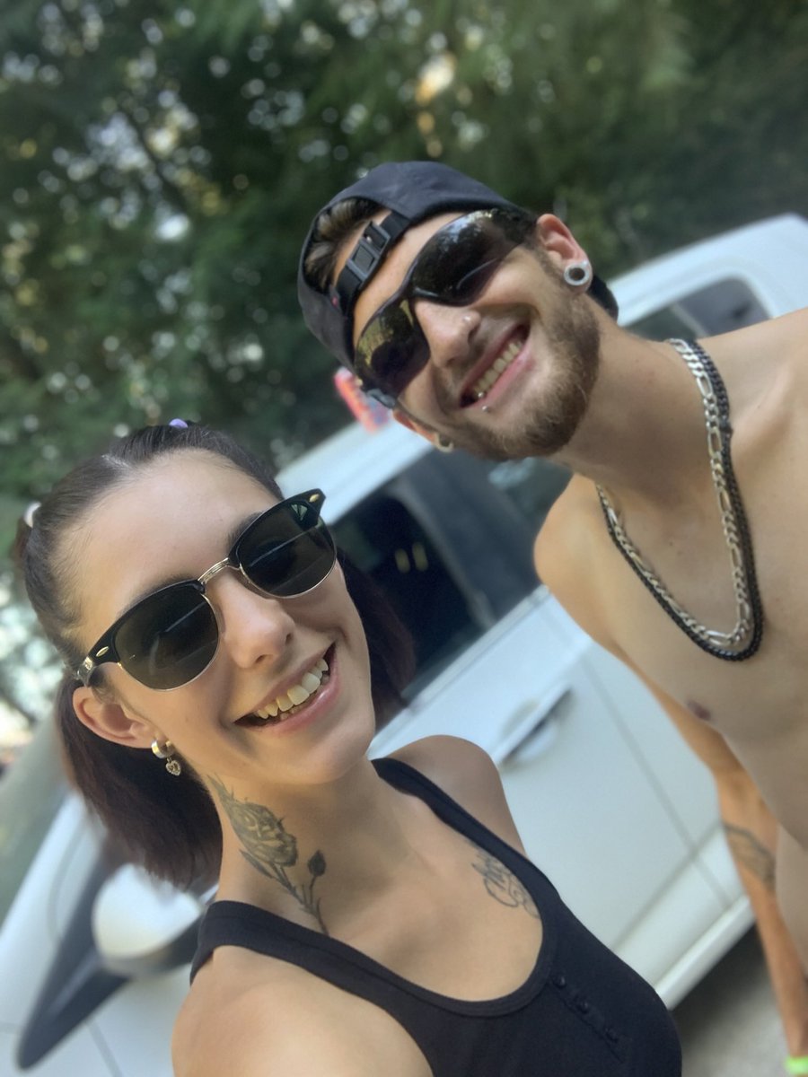 😝 Sometimes we’re silly 😝 

          🥵 But we’re always sexy 🥵

$25 to get our entire drop box , solo and b/g clips + pics 

🤍 Nsfw | OnlyFans | Fetish Friendly 🤍