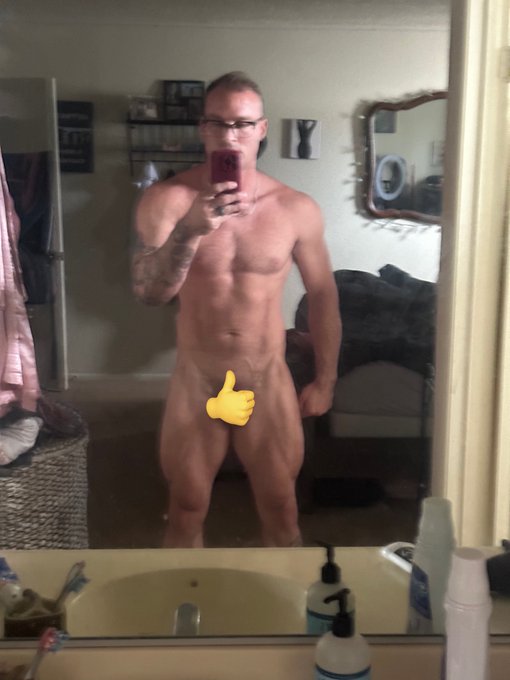 I swear I&rsquo;ll start working out this week https://t.co/bzpWKFC4zX