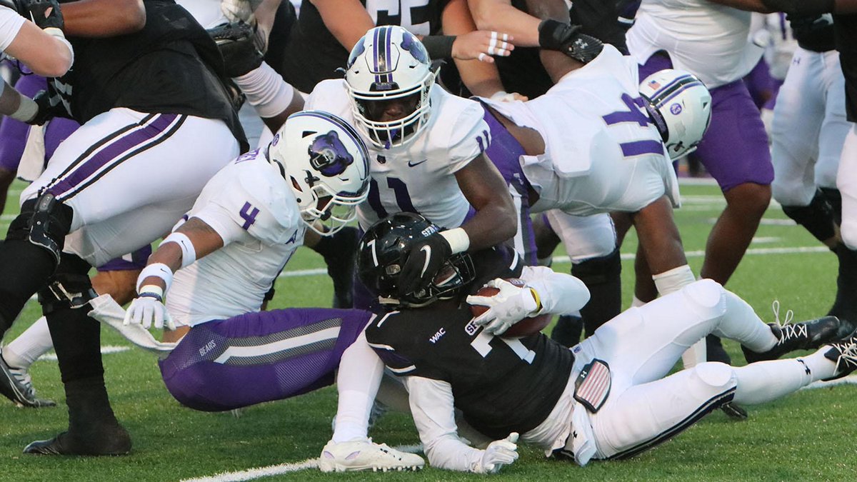 OptaAnalystFCS's tweet photo. 2023 @UACfootball Preseason Poll
1. Eastern Kentucky, 71 pts (2 1st-place)
2. Central Arkansas, 69 (5)
3. Austin Peay, 57 (1)
4. Stephen F. Austin, 54
5. Abilene Christian, 52
6. Tarleton St, 37
T7. Utah Tech, 25 (1)
T7. So Utah, 25
9. North Alabama, 15
📸C.W. Siler/UCA Athletics https://t.co/lWxxZR3gUM