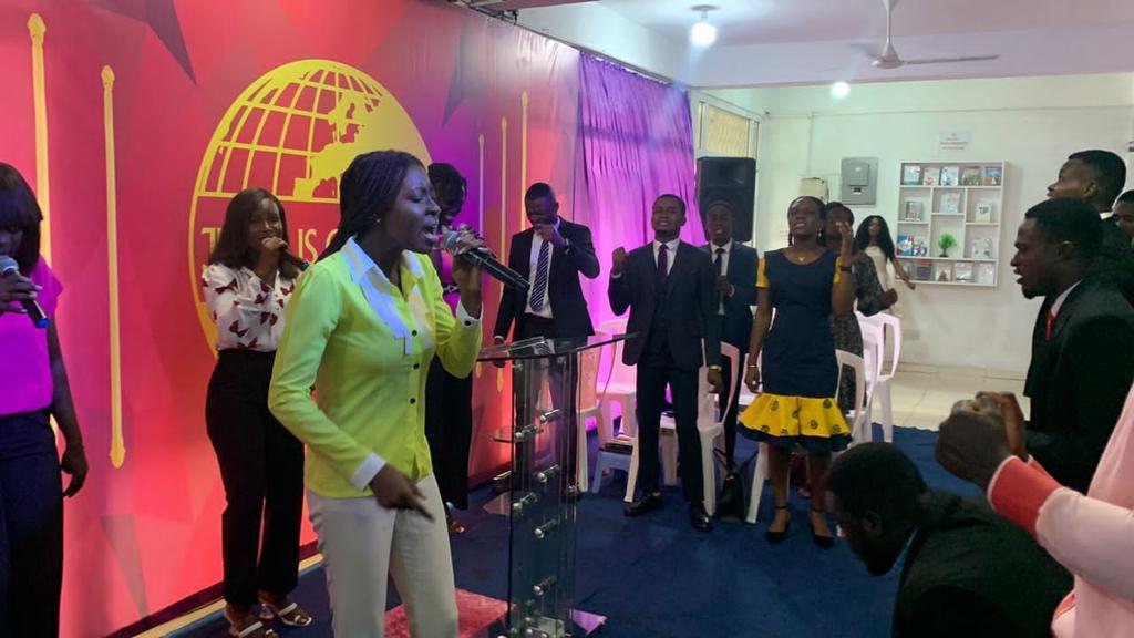 iamaloverofgod's tweet photo. In a thick atmosphere of worship and praise, God healed, revived, delivered and touched His people yesterday.
#LoversOfGodChurch
#CHCM
#DestinyEncounterService
#PastorHarry
#LovingGodThroughService https://t.co/sytHieDDIh
