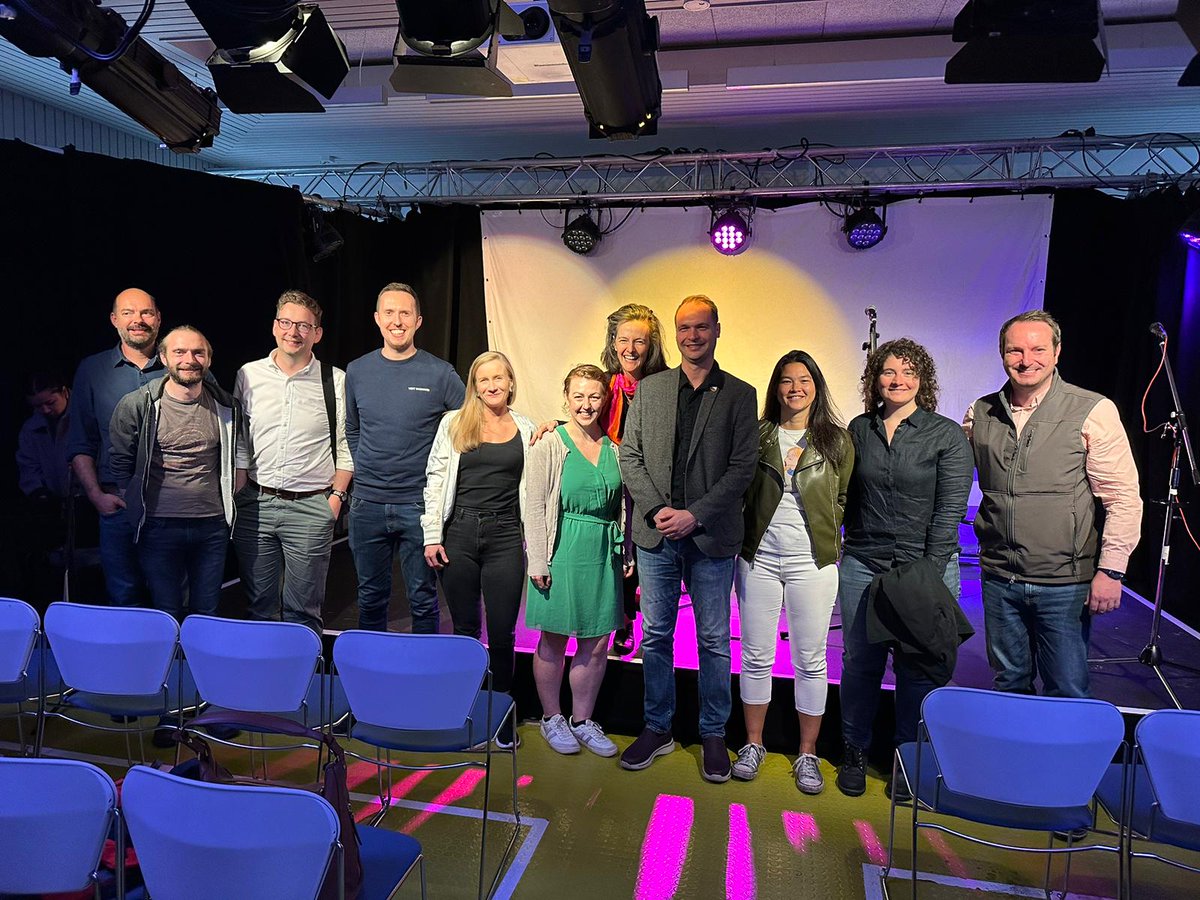 GeddesTweets's tweet photo. @VegasNerve33 @EdinChamber @edfringe @EverydaySexism We thoroughly enjoyed your play, with much positive and thoughtful discussion afterwords! Thank you! https://t.co/pSiimXTqMH