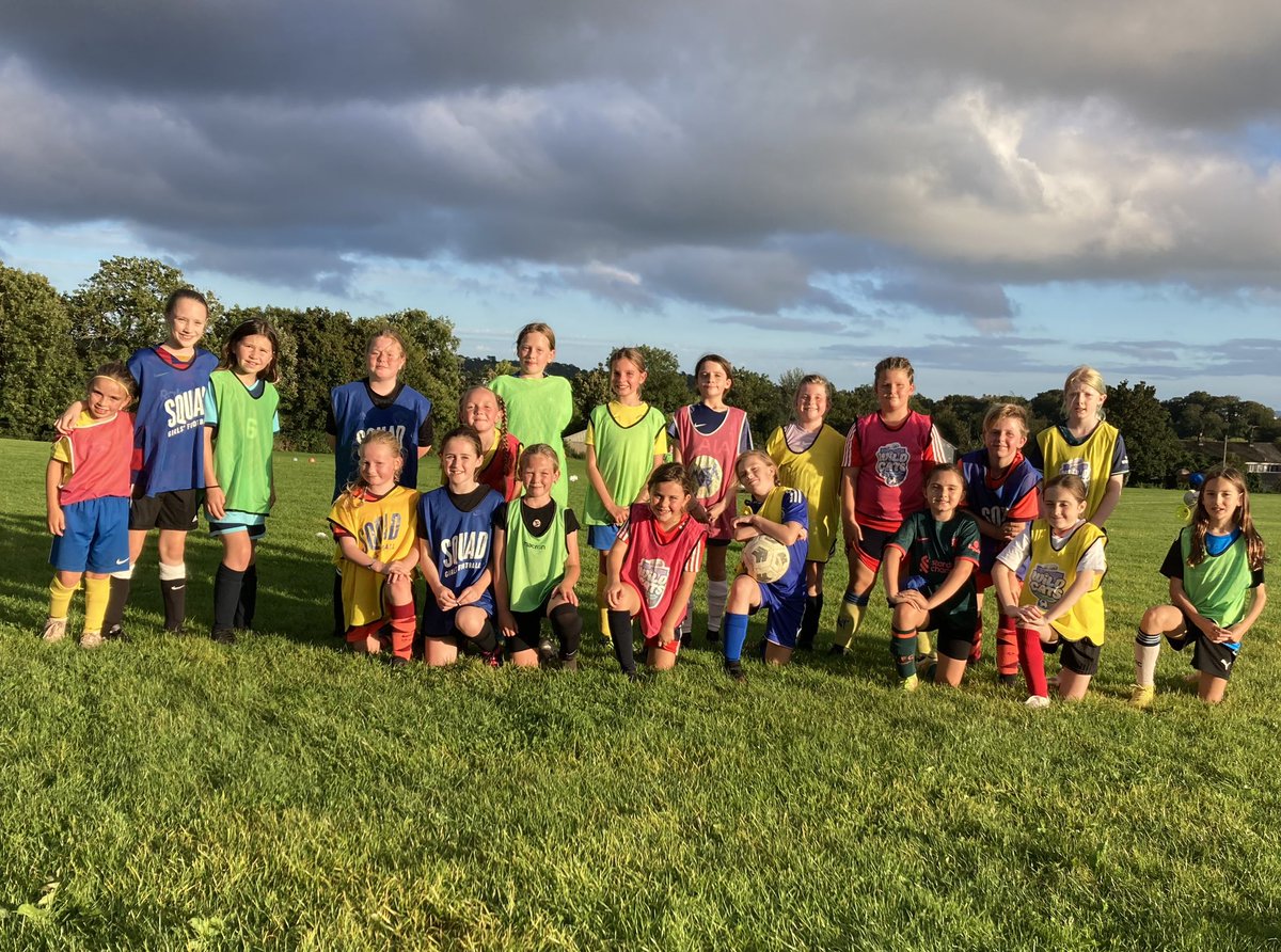TUCSTrust's tweet photo. GIRLS FOOTBALL | PRESEASON TRAINING
A fantastic turnout and effort at preseason training from our two U11 Girls Teams this evening.
#Yellows #Blues #GoGirls #Fun #Learning #Development #HerGameToo #UsingSportToMakeADifference #CreatingOpportunities https://t.co/QvV58d76Ro