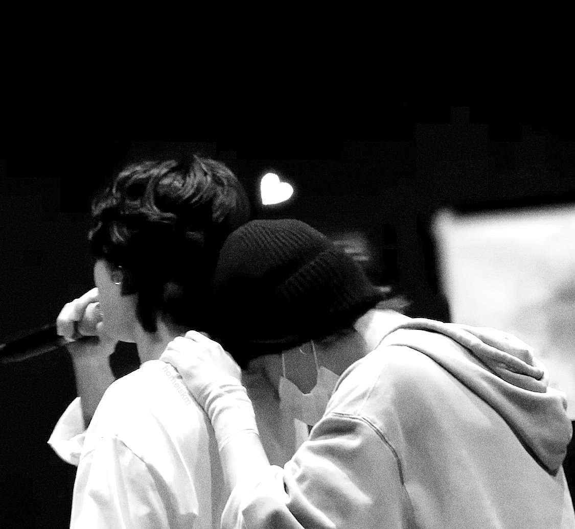 lettelvsjm's tweet photo. ･ ｡
    ∴｡　
　･ﾟ*｡. 
　　･ *ﾟ
　.･ ﾟ                           𝑌𝑜𝑢 𝑎𝑟𝑒 𝑚𝑒, 
   *･｡ .                             𝐼 𝑎𝑚 𝑦𝑜𝑢.
            °*. ﾟ｡
                     °*.
                      ﾟ*.
             ｡ ･ﾟ
       ｡°*.
   ｡*･｡ https://t.co/iyo0OKFiAV