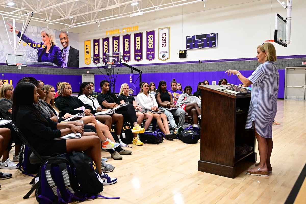 LSUwbkb's tweet photo. The First Official Team Meeting
Setting Championship Expectations https://t.co/Go9FIxHiHO
