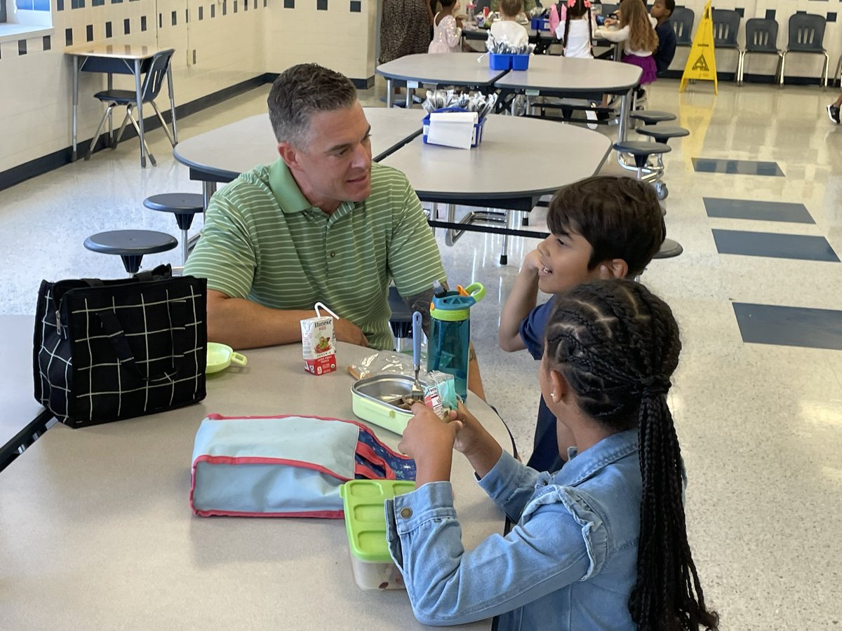 FCPS Region 3 (@fcpsr3) on Twitter photo Great Day 1 <a href="/FranconiaES/">Franconia Elementary</a>! Penguins were ready to learn (and eat)! <a href="/ajsmithFCPS/">Andrew Smith</a> <a href="/graceetayloredd/">Grace E. Taylor, Ed.D.</a> @leona_smith3 <a href="/KraftJesse/">Jesse Kraft</a> <a href="/drmw33/">Shannon Merriweather (she/her/hers)</a> Great Day 1 <a href="/FranconiaES/">Franconia Elementary</a>! Penguins were ready to learn (and eat)! <a href="/ajsmithFCPS/">Andrew Smith</a> <a href="/graceetayloredd/">Grace E. Taylor, Ed.D.</a> @leona_smith3 <a href="/KraftJesse/">Jesse Kraft</a> <a href="/drmw33/">Shannon Merriweather (she/her/hers)</a>
