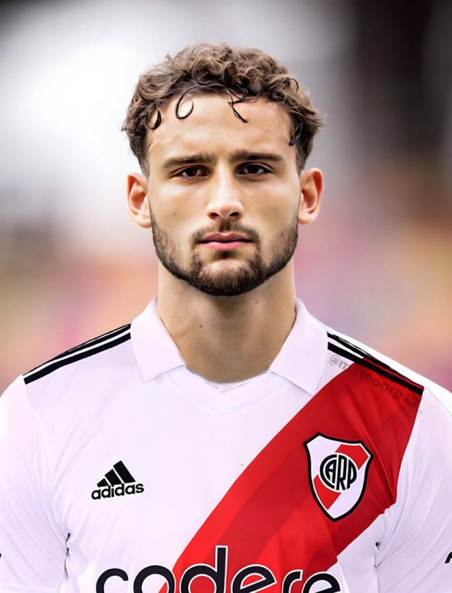 🚨 #River | Como habíamos adelantado, Defensor Sporting aceptó la oferta de River y Boselli es nuevo jugador de River.