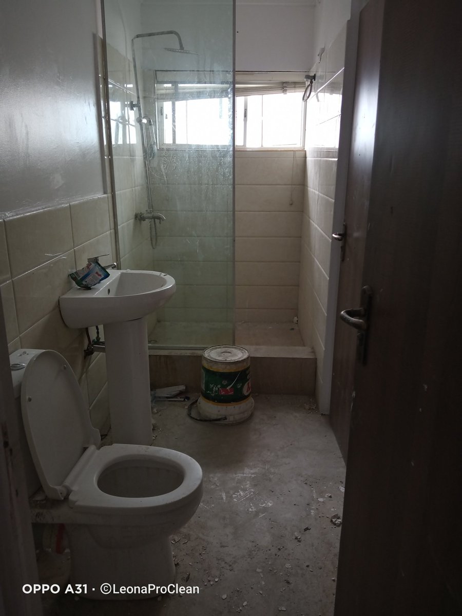 LeonaProClean's tweet image. Bringing the Shine Back: Because Your Space Deserves a Spotless Story ✨🧹 #CleaningMagic #SparklingSpaces