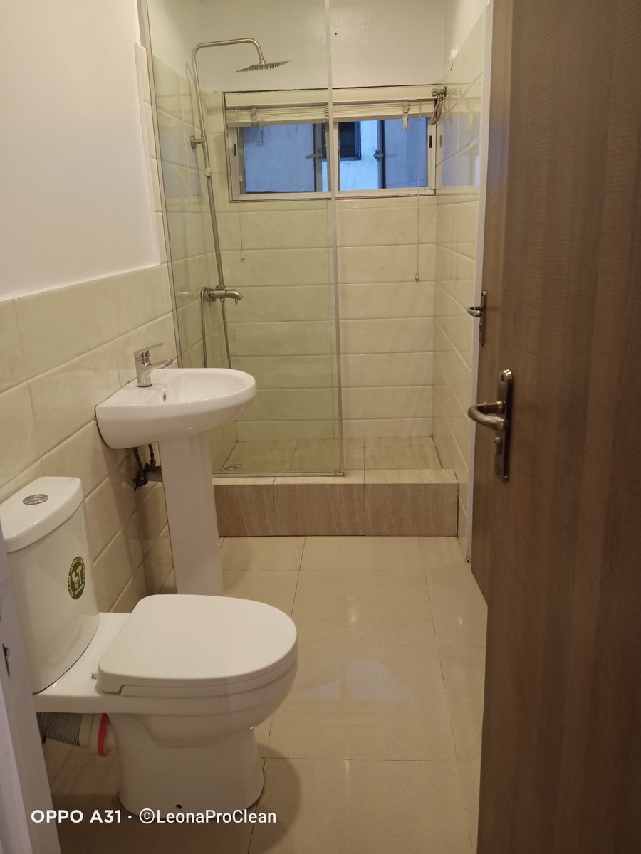 LeonaProClean's tweet image. Bringing the Shine Back: Because Your Space Deserves a Spotless Story ✨🧹 #CleaningMagic #SparklingSpaces