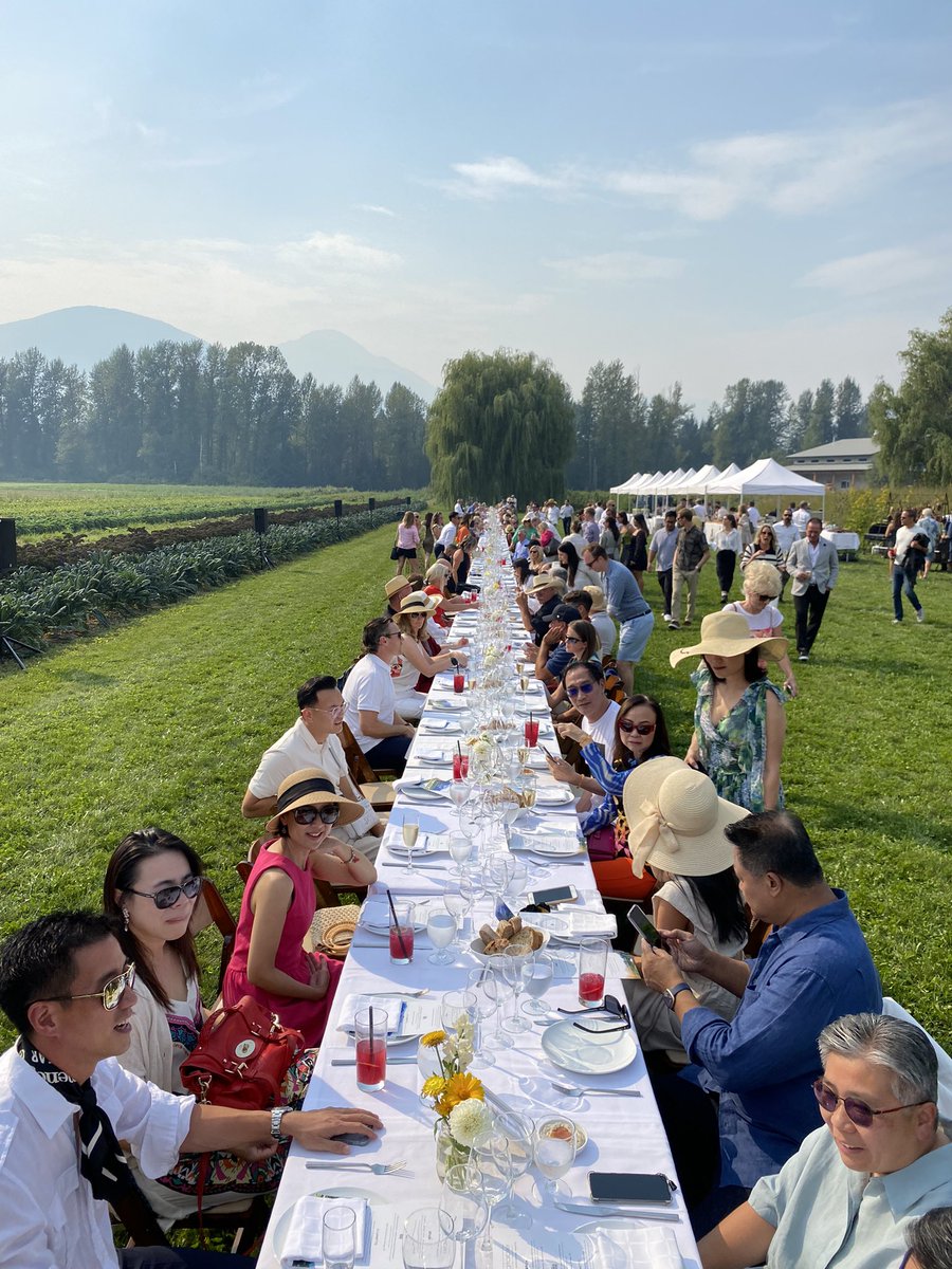 AngCengarle's tweet photo. Araxi Longtable🥰🥂❤️
@araxirestaurant
#araxiwhistler #araxilongtable https://t.co/QgXR65bWLI