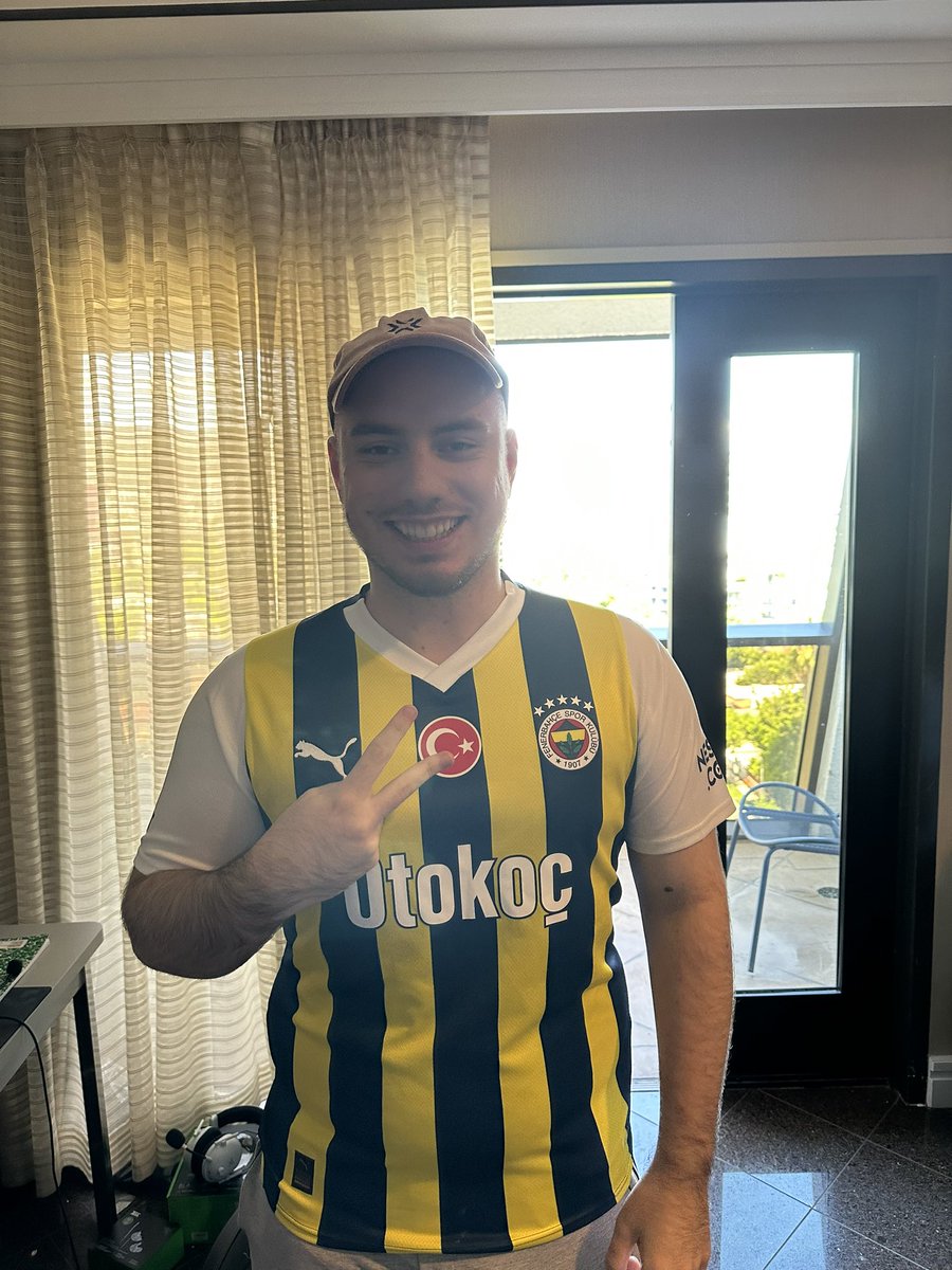 Berlin Final Boss tweet media