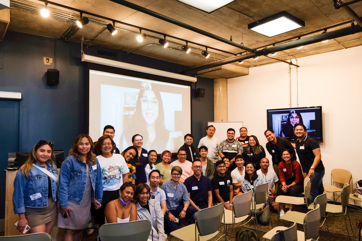 LourozMercader's tweet photo. Salamat  SIBOL Pride Network for having me on your panel this weekend - Paano Ba?: Navigating the Canadian Workplace as #LGBTQI+ #Filipino/a/x-Canadians! #Pride #PrideTO https://t.co/rQXN7C0ik7