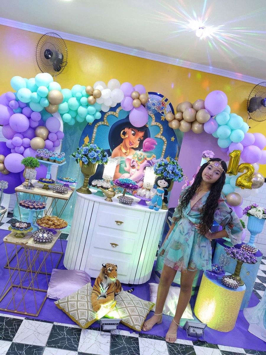 LCrystien's tweet photo. Estou realizada 🥺💙💜😍
Quando ela pediu a festa, eu só pedi pra eu escolher o tema, pq era meu sonho. 
O mais importante é que ela Amouuu! 💜💙 https://t.co/F6kAtdMyn2