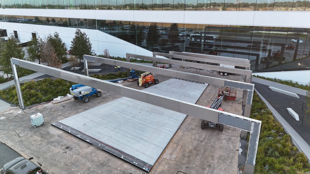 JoeTegtmeyer's tweet photo. Do you think Giga Texas' main entrance will be ready for a Cybertruck delivery event, possibly in late September? Stainless-Steel cladding nearly completed, lighting will be next, and then ... ? https://t.co/J5Hd0LAUoP