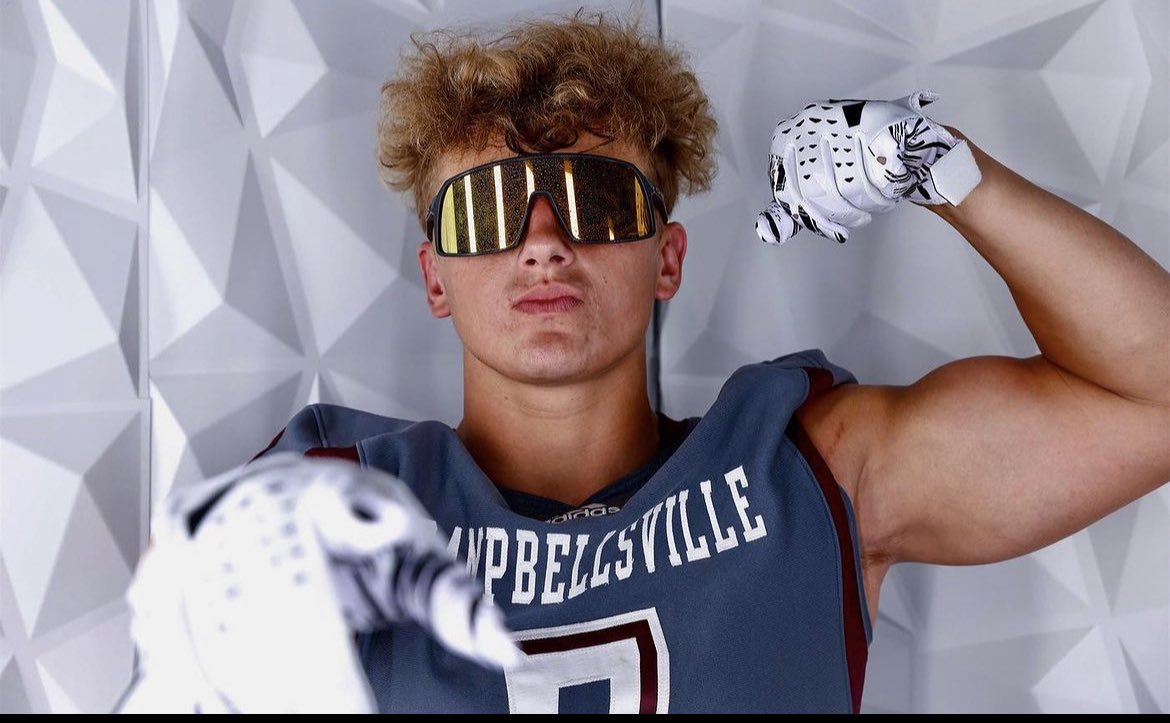 WayneWarriorFB1's tweet photo. Austin Mullins - Campbellsville University 

Have a great season!! #WARRIORNATION https://t.co/LAWXYoHZ9k