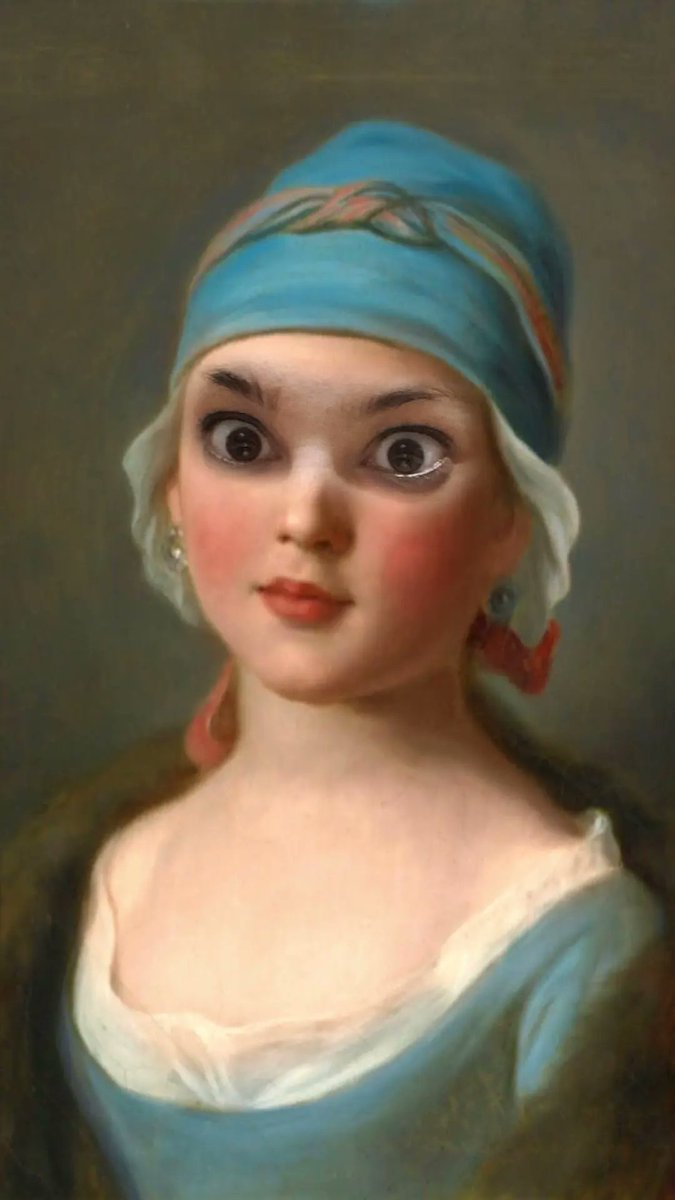 flashvlight's tweet image. raga vi prego sto morendo abbiamo comprato la confezione d&apos;acqua, mi alzo per aprirla, prenderne una e metterla in frigo e ne trovo una così all&apos;interno mi sentite urlare