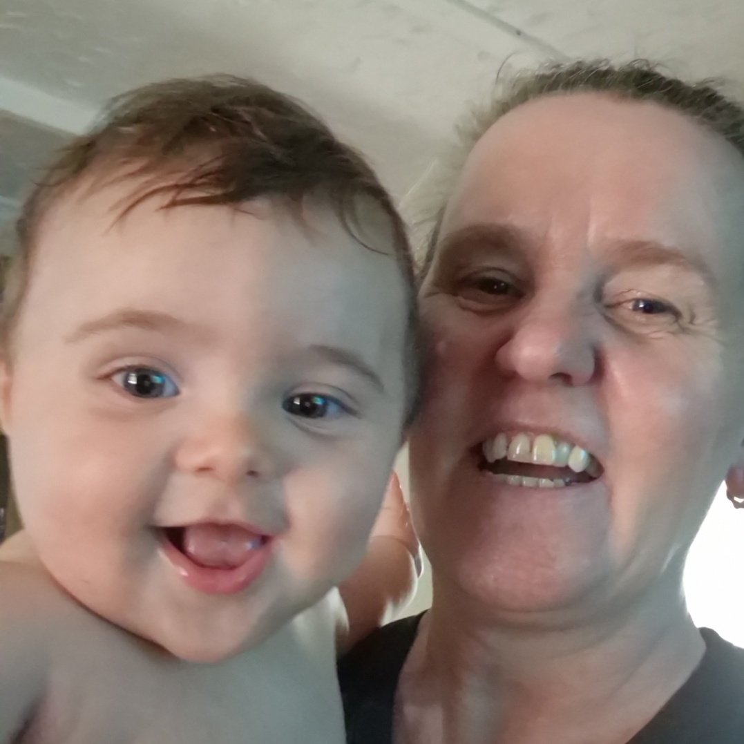 debbiegillett's tweet photo. #NewProfilePic https://t.co/xtCTrCQ5YW