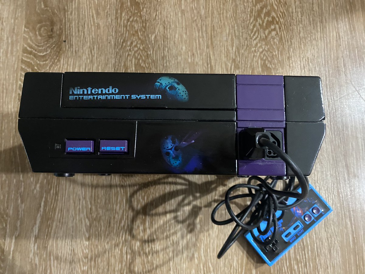 thescottstory's tweet photo. I customized my PlayStation
#horror #horrorart #videogameart #customconsole #nintendoart #customnes https://t.co/cev7eVWHAJ