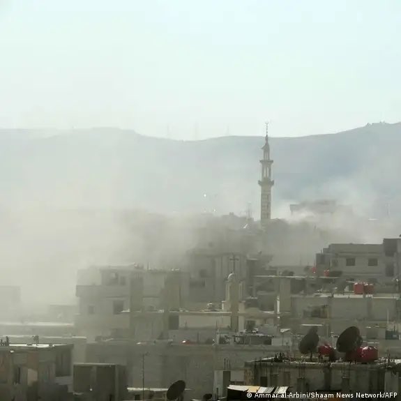 LoveGuerillero's tweet photo. 🖤❤️ Gedenktage heute #Syrienkrieg #Gutha Die Giftgasangriffe von Ghuta am 21. August 2013 und Niederschlagung des #Pragerfrühlings 21.08 1968. #NieWiederKrieg #NieWiederFaschismus https://t.co/pPN7EfYkcs