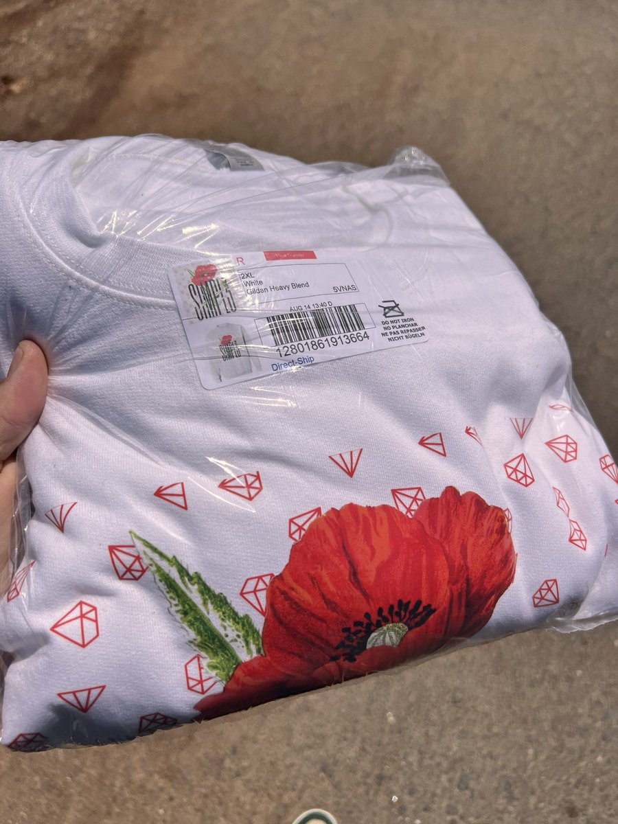 simpl3_hoodies's tweet photo. What you waiting for? It’s 💎Simpl3. Order here https://t.co/KTaUdyJDJX https://t.co/8JMFLDGFk7