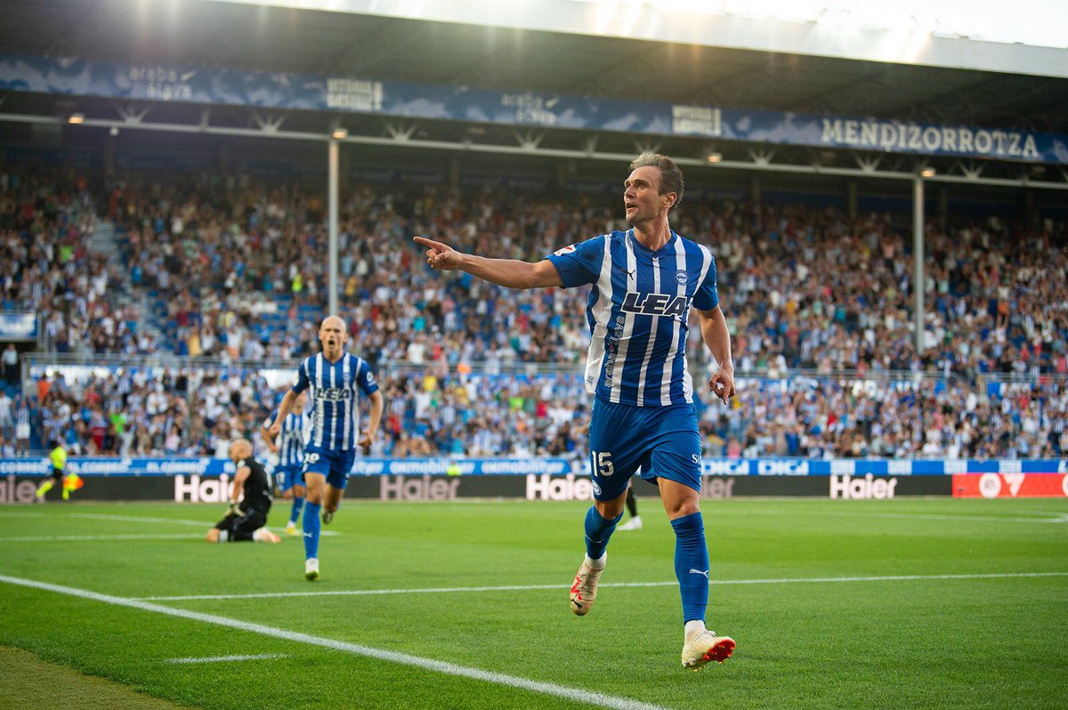 Deportivo Alavés tweet media