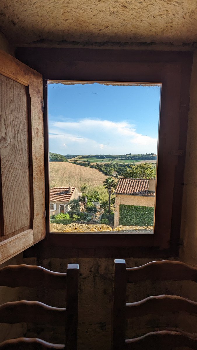 Itineratur tweet media