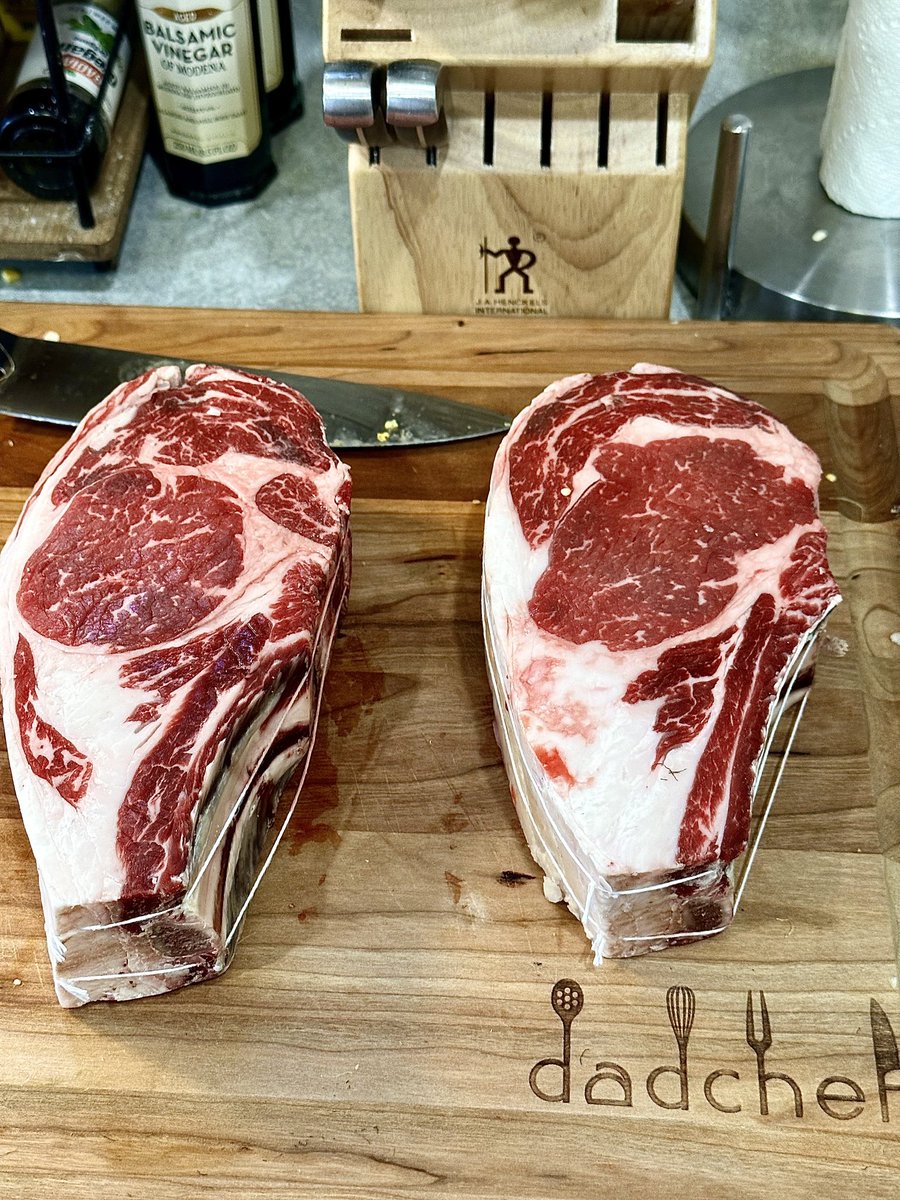 the_dadchef's tweet photo. Left or right? https://t.co/1rFC9UT38N