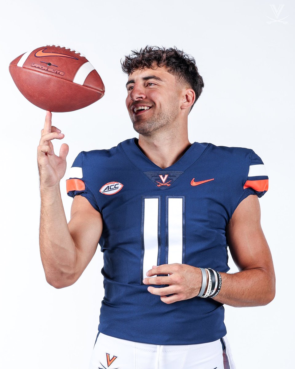 VirginiaSports's tweet photo. QB 1️⃣

🔶⚔️🔷#GoHoos https://t.co/LaFpKRHTcN