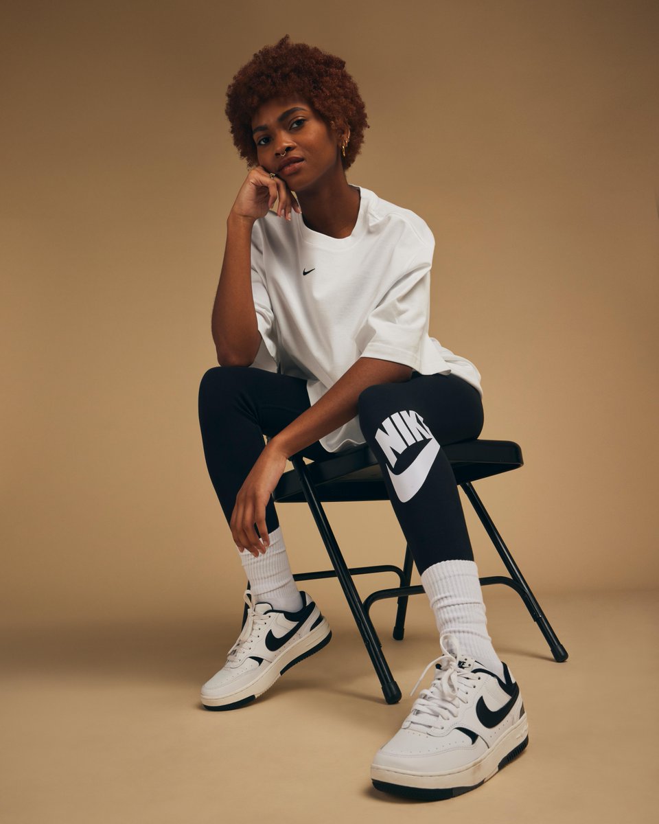 Foot Locker Women tweet media