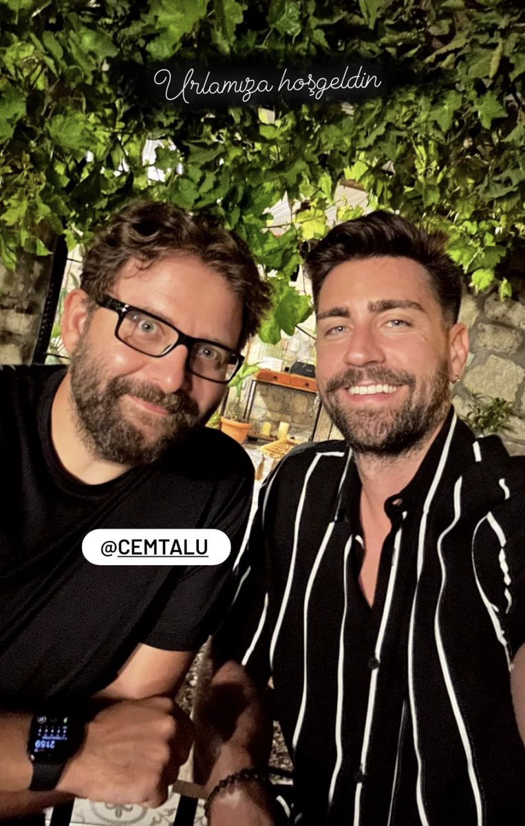clara_garan's tweet photo. #ÇağlarErtuğrul con su amigo fotógrafo #CemTalu https://t.co/qvIGLkFfMP