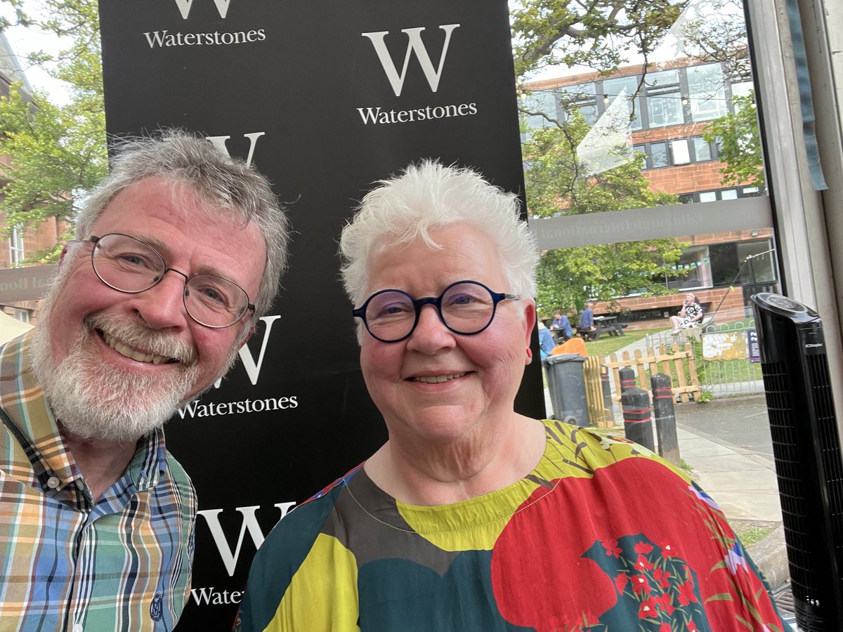Lovely meeting the Queen of Crime ⁦@valmcdermid⁩ at the Edinburgh book festival today. She is quite remarkable and a national treasure.