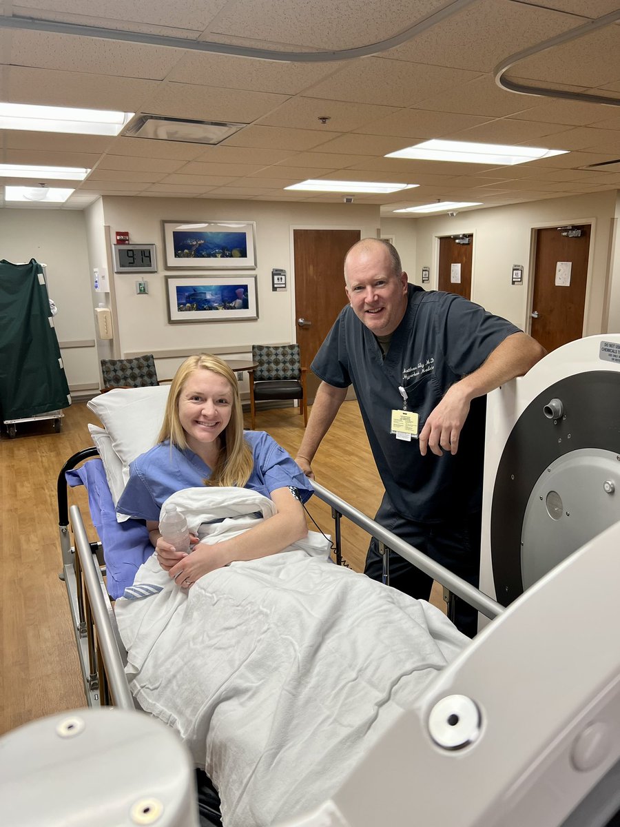 vpoke's tweet photo. Today started hyperbarics to hopefully help the inflammation in my spinal cord and loss of sensation in my arm since radiation! I almost panicked bc daily treatments remind me of some darker days of my life but I made it and so far, planning to go back tomorrow! #HBO https://t.co/6u5O226JAb