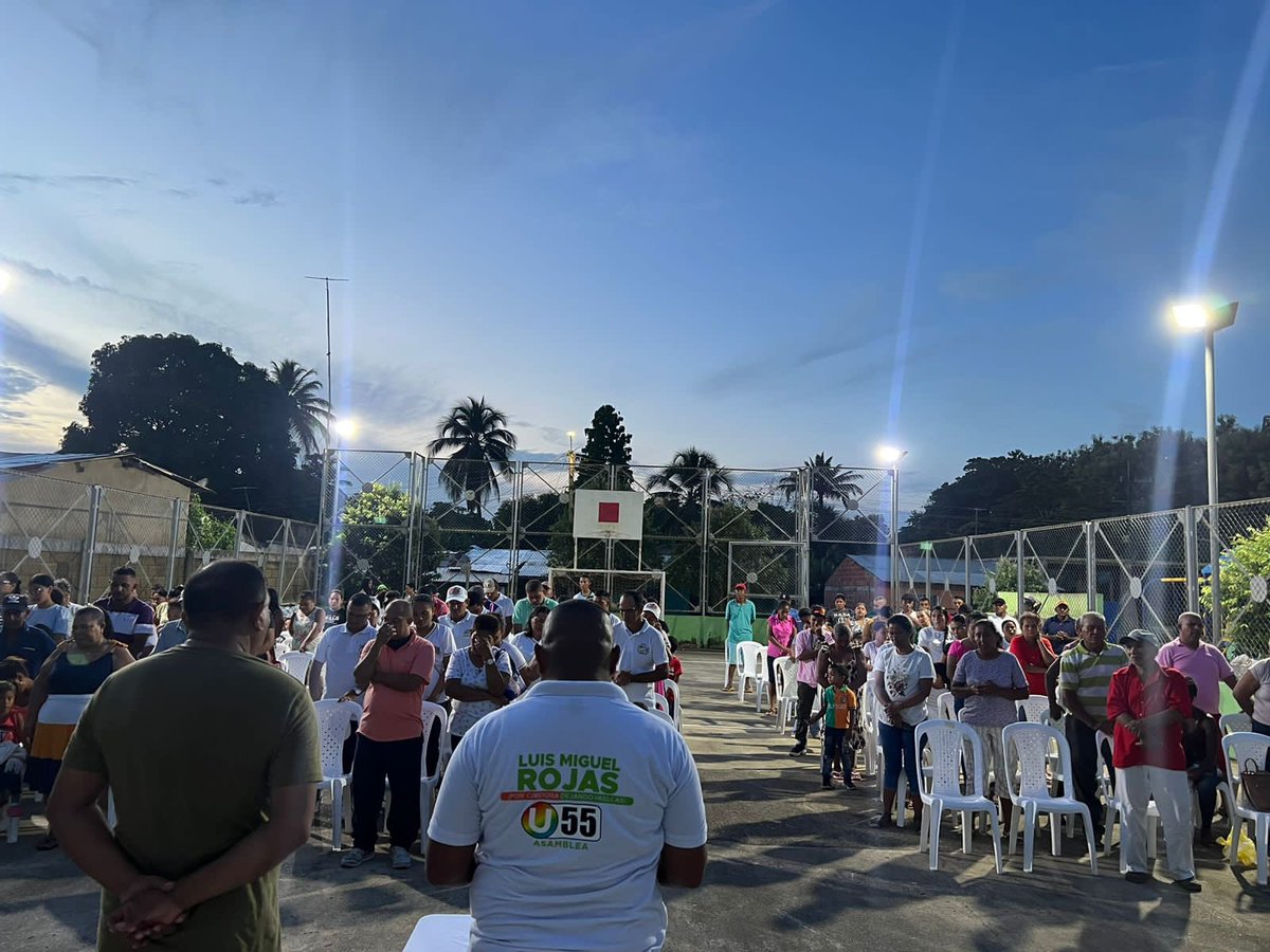 JoseRLarrarteG's tweet photo. 🔴#Elecciones2023🔴

Quién día a día conquista al electorado cordobés y sobretodo el de la subregión del San Jorge, es el aspirante a la Asamblea por el Partido de la U Luis Miguel Rojas (@lmr2404).

Su compromiso por trabajar y sacar adelante a la zona rural hacen la diferencia. https://t.co/XyDOwfY1K2