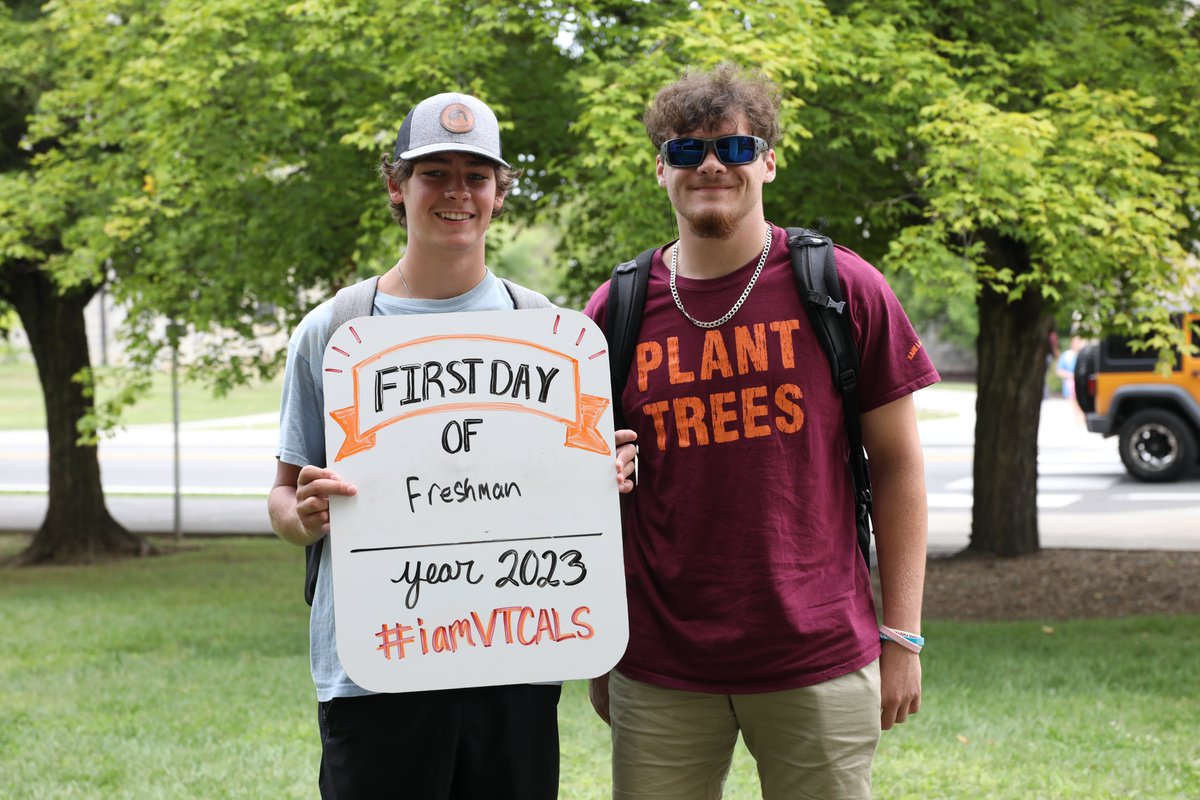 VTCals's tweet photo. Happy first day of classes, #Hokies! We're looking forward to a great year, and we're so happy to have you back on campus! #iamVTCALS https://t.co/oPsOjW0cdu