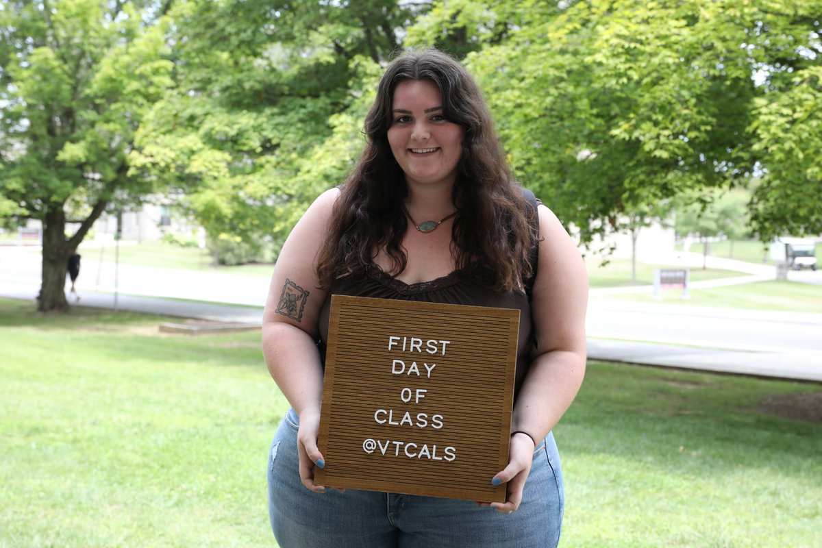 VTCals's tweet photo. Happy first day of classes, #Hokies! We're looking forward to a great year, and we're so happy to have you back on campus! #iamVTCALS https://t.co/oPsOjW0cdu