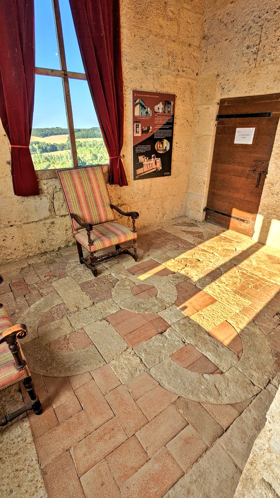 Itineratur tweet media