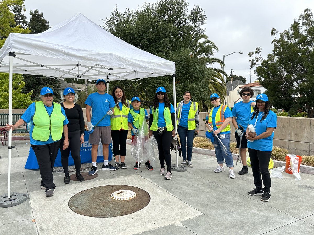 AlamedaHealth's tweet image. Thanks for joining us this Saturday as AHS staff and their families volunteered at the Wilma Chan Highland Hospital Campus Neighborhood Clean-up where we collected over 15 bags of debris from the surrounding neighborhood! #CaringForTheCommunity #AdoptASpot #CommunityConnect