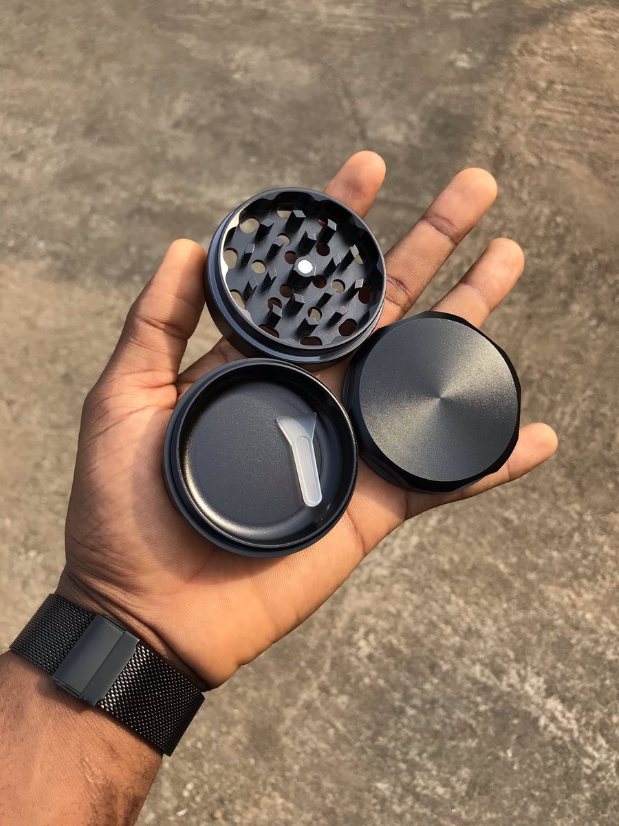 Smoke Store NG tweet media