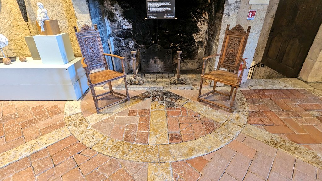 Itineratur tweet media