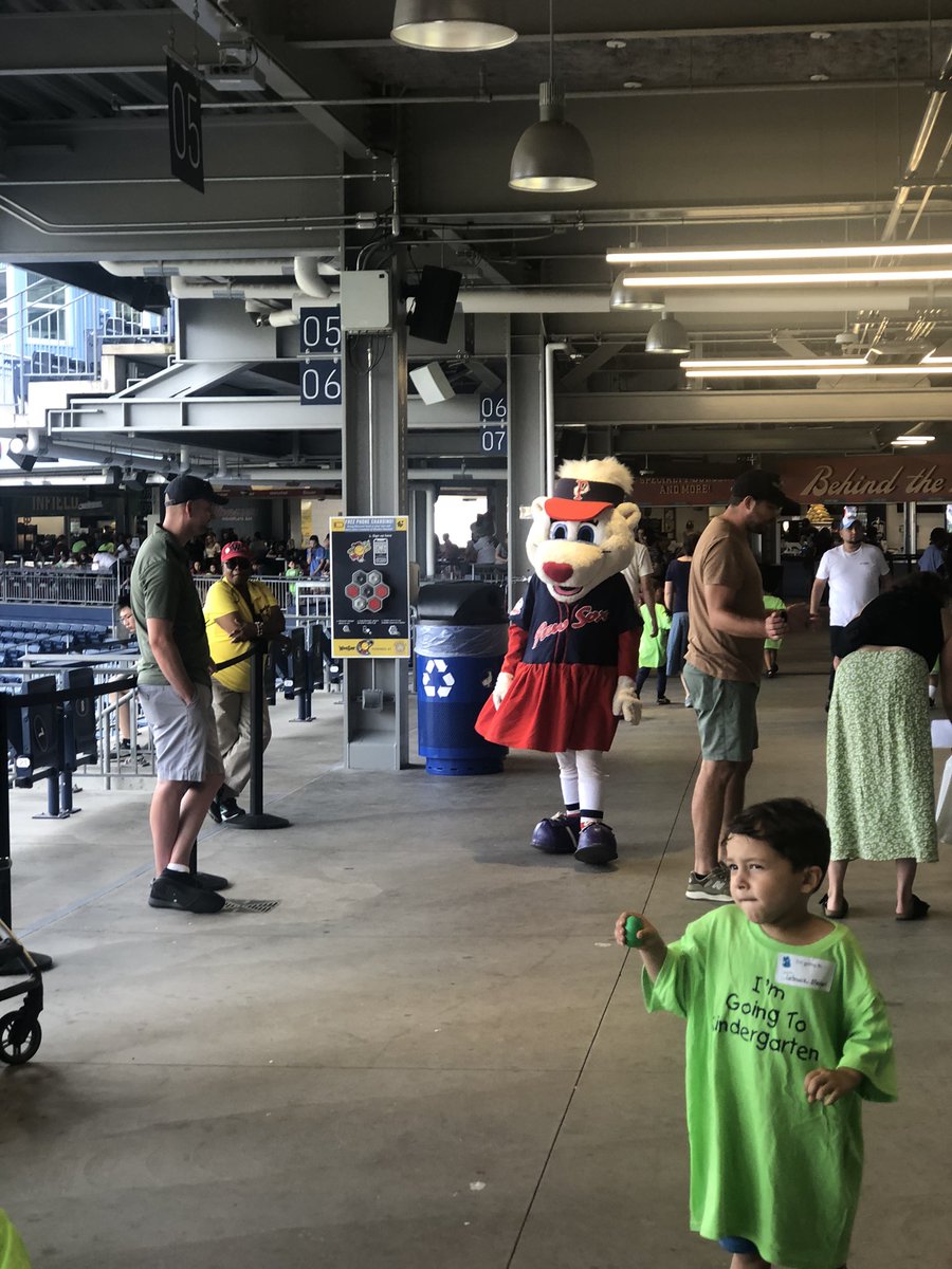 Loads of families, students and local celebrities here! <a href="/worcesterpublic/">Worcester Public Schools</a> #CountdowntoKindergarten