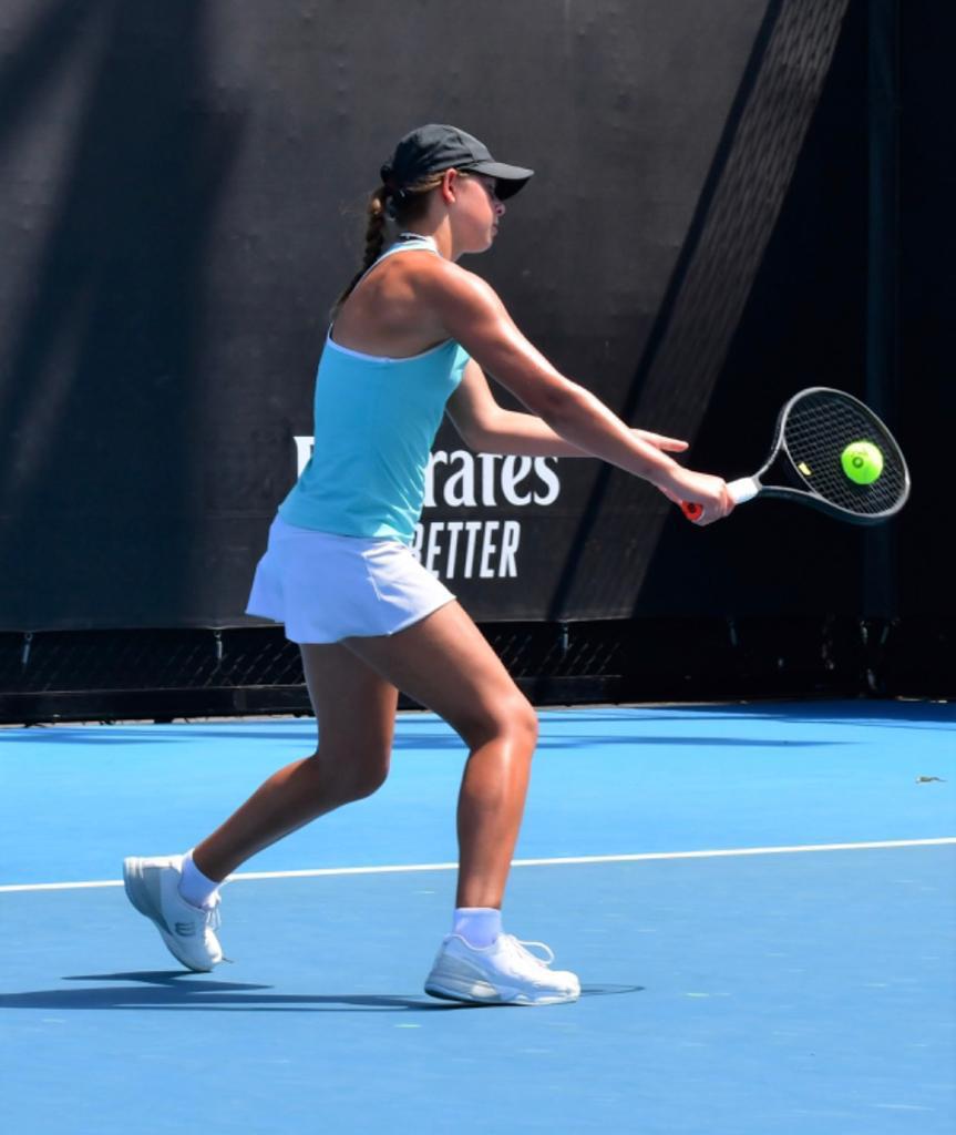 ParsaBombs's tweet image. Ashlee Narker (UTR 9.53) of Australia has verbally committed to @CycloneTEN and will join Iowa State for the spring of 2024. The 17-year-old has a WTA singles ranking of #1157 and an ITF juniors ranking of #303. First deaf player in the world to achieve a WTA ranking.