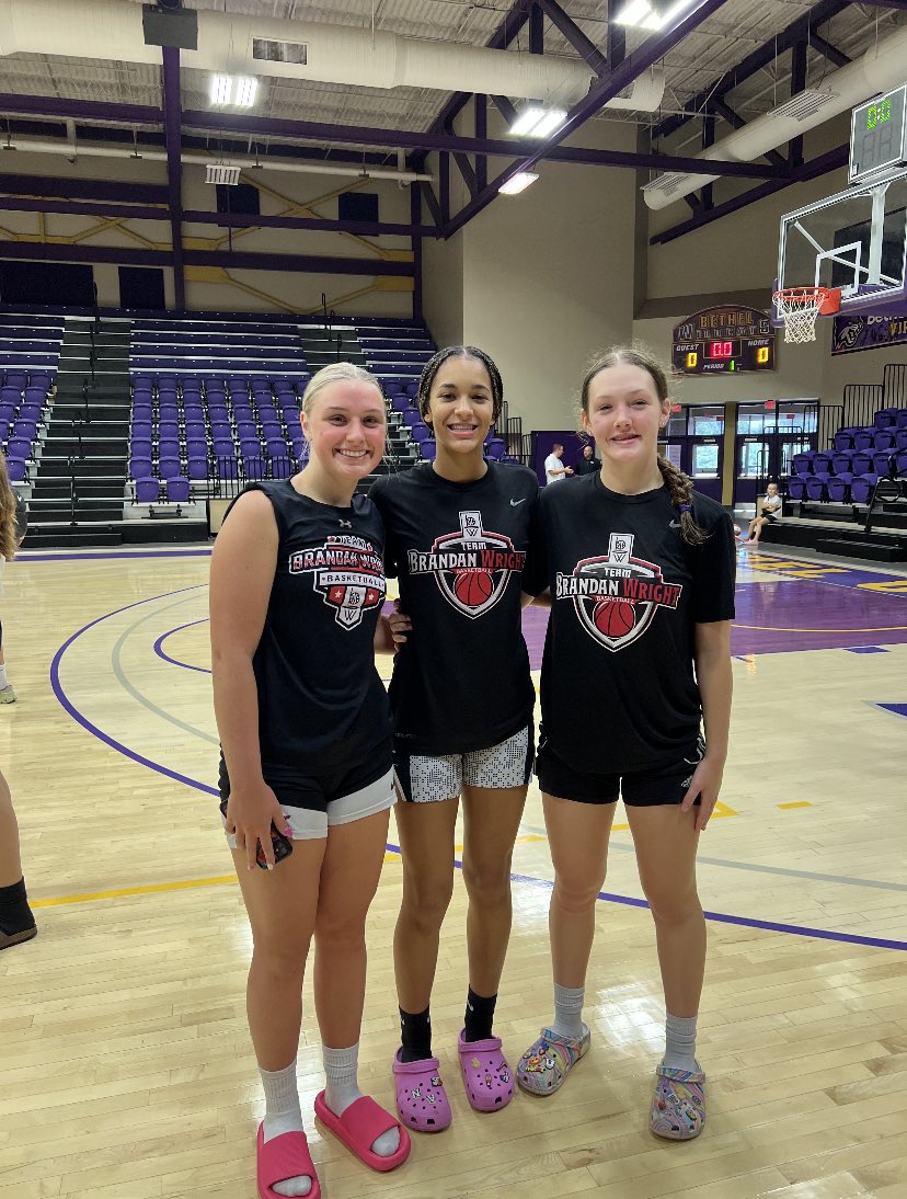 Ambria Ferkany tweet media