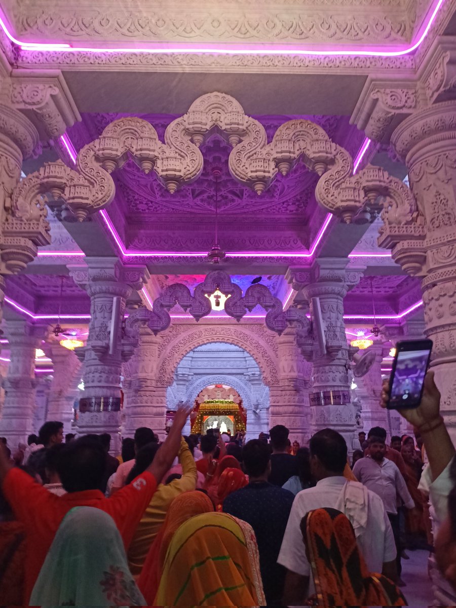 Narottam119's tweet photo. #vrindavan #Radhe_Radhe https://t.co/OJkQ4AxWH4