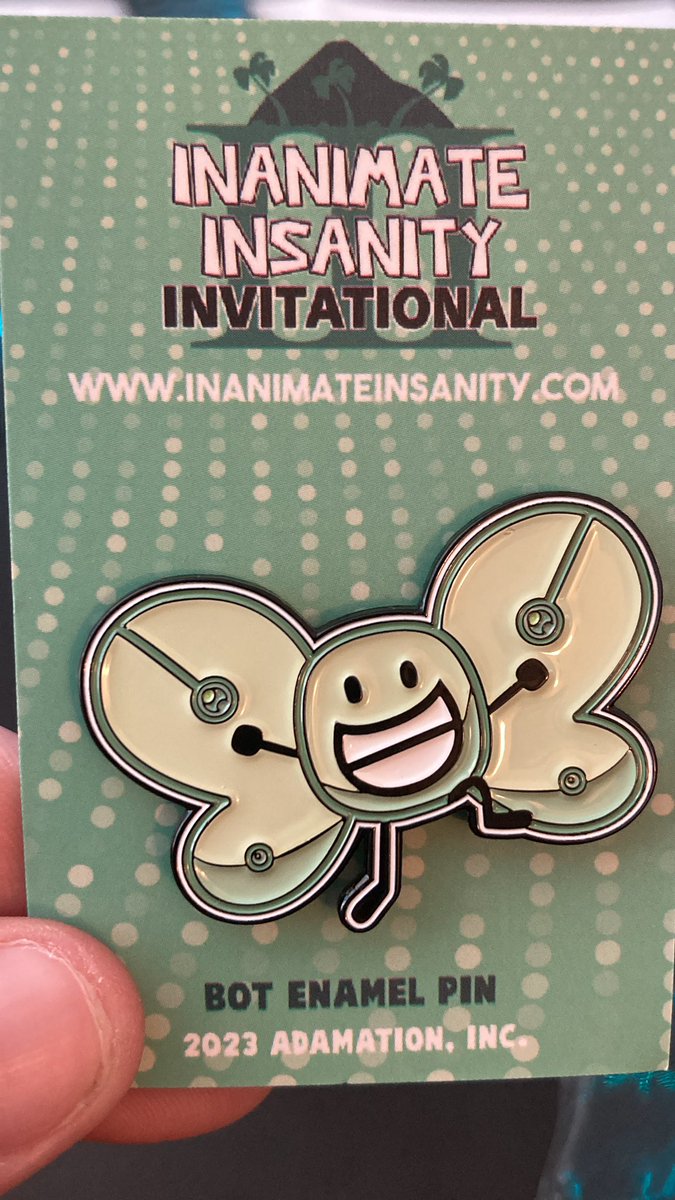 thunder_4228's tweet photo. #CreatorInk #InanimateInsanityInvintational #osc #osctwt
I wanna say this one of the best things I’ve gotten in my life. This Bot Pin from III is so flipping cute and silly. I really love this product!!!!
Thank you Inanimate Insanity. What should I do with this? https://t.co/3m9H8PThan