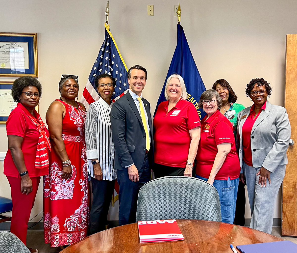 Louisville <a href="/AARPKY/">AARP Kentucky</a> volunteers had an engaging conversation today with <a href="/RepMcGarvey/">Rep. Morgan McGarvey</a> sharing AARP's continued mission supporting the nation's 48 million family caregivers. Learn more, get involved, and support caregivers, visit:spr.ly/6016PW6OY #AARPAdvocatesNationwide #KY03