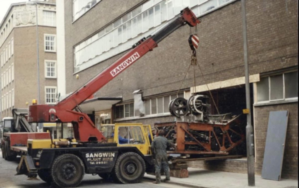 SangwinGroup's tweet photo. An old photo of our iron fairy loading an escalator into Hammonds. One from the archives 📽️🎥 https://t.co/4evUQDtlPG
