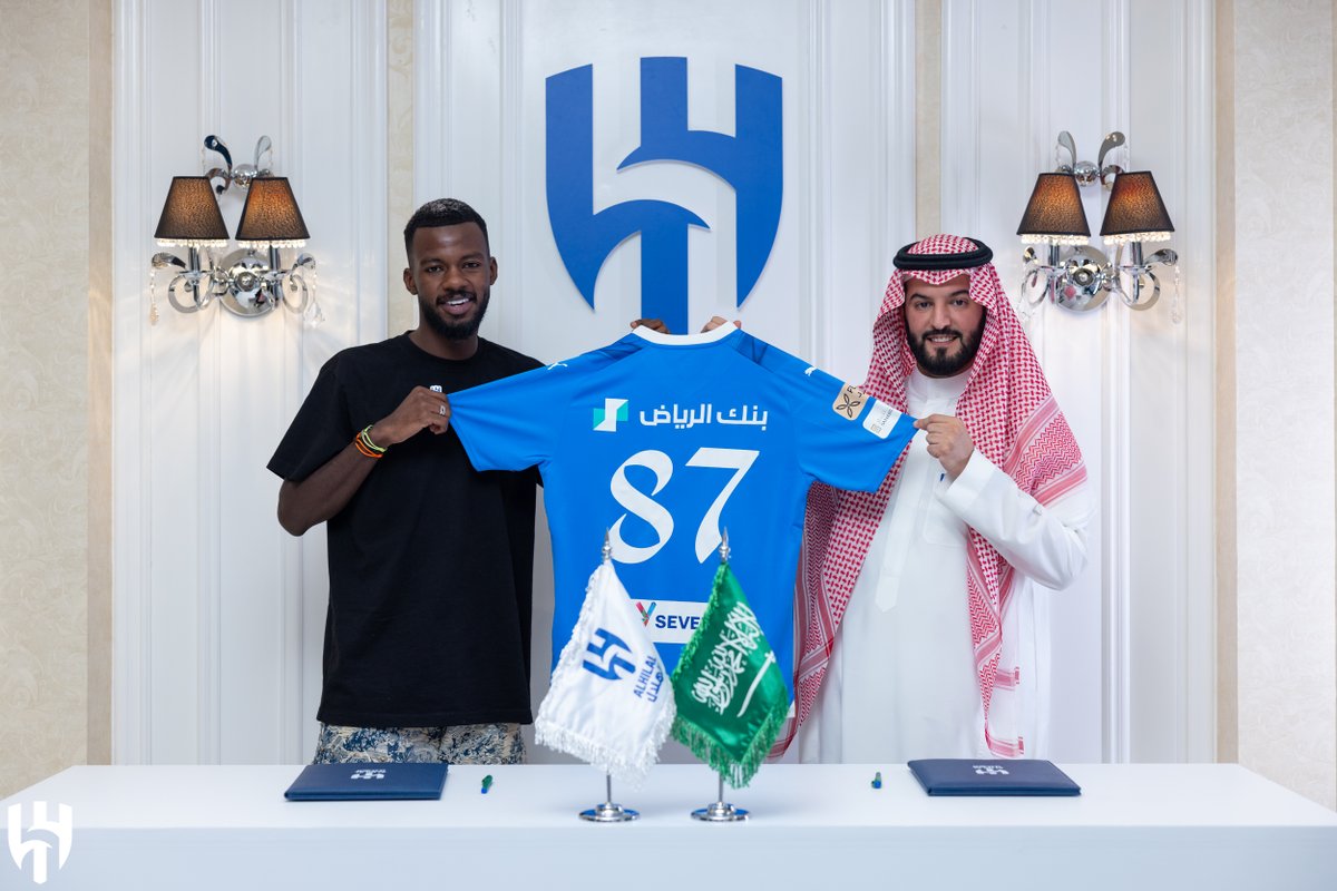 📸 حسان في مقر #الهلال 💙
<a href="/hos__5/">حسان تمبكتي</a> 🤝

#تمبكتي_هلالي