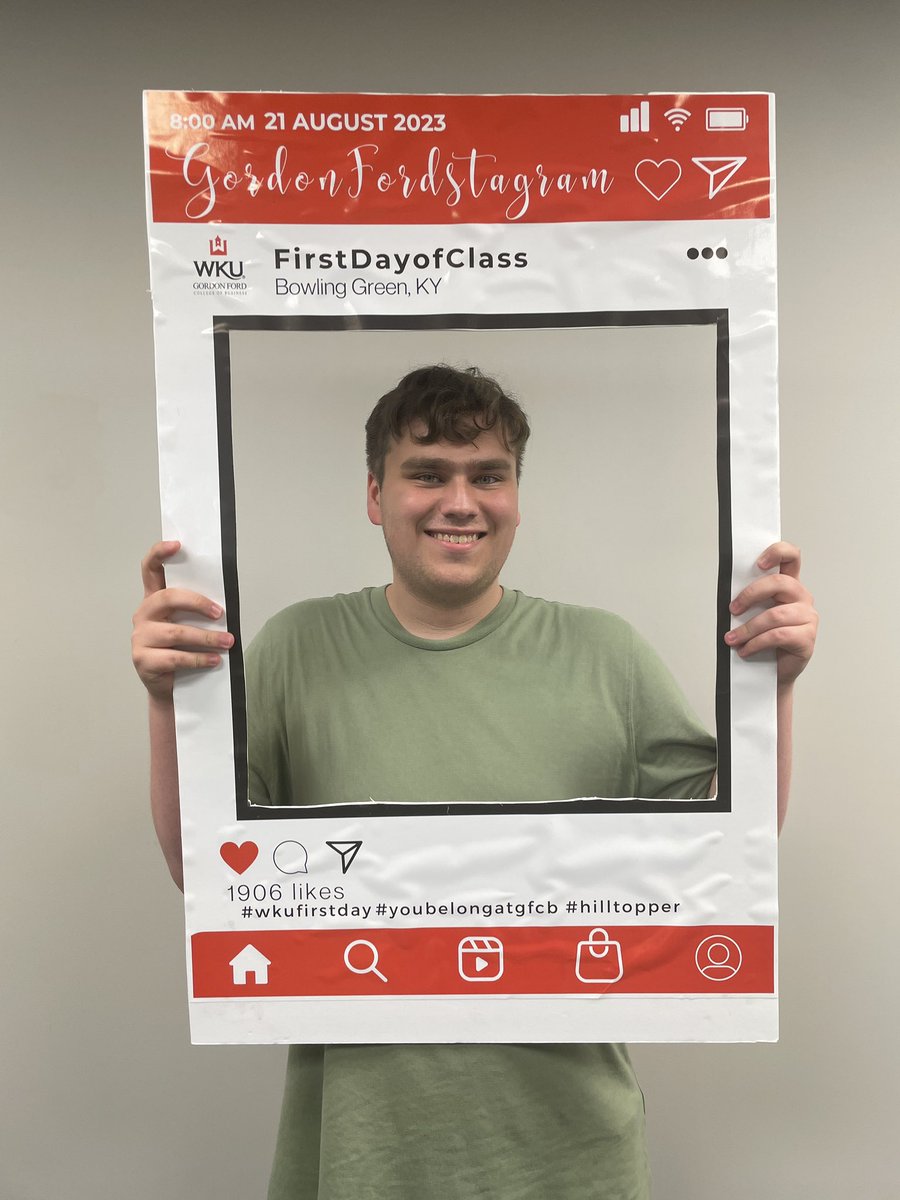 WKUGordonFord's tweet photo. What a great #wkufirstday ! #wku https://t.co/XG2T38lQCm