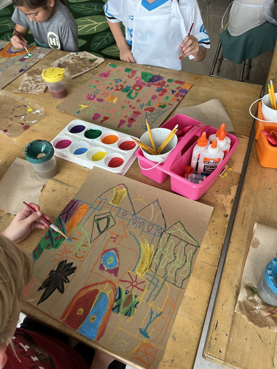 MsRannalsArt's tweet photo. 4th grade is practicing craftsmanship and painting inside the lines on their Mary Blair castles! They’re so talented! #apsarts #beSPARK #SPARKle @drjtoney @sarapruett5 @erickson_sarah_ @APS_SPARK https://t.co/EIFnu5ii2F