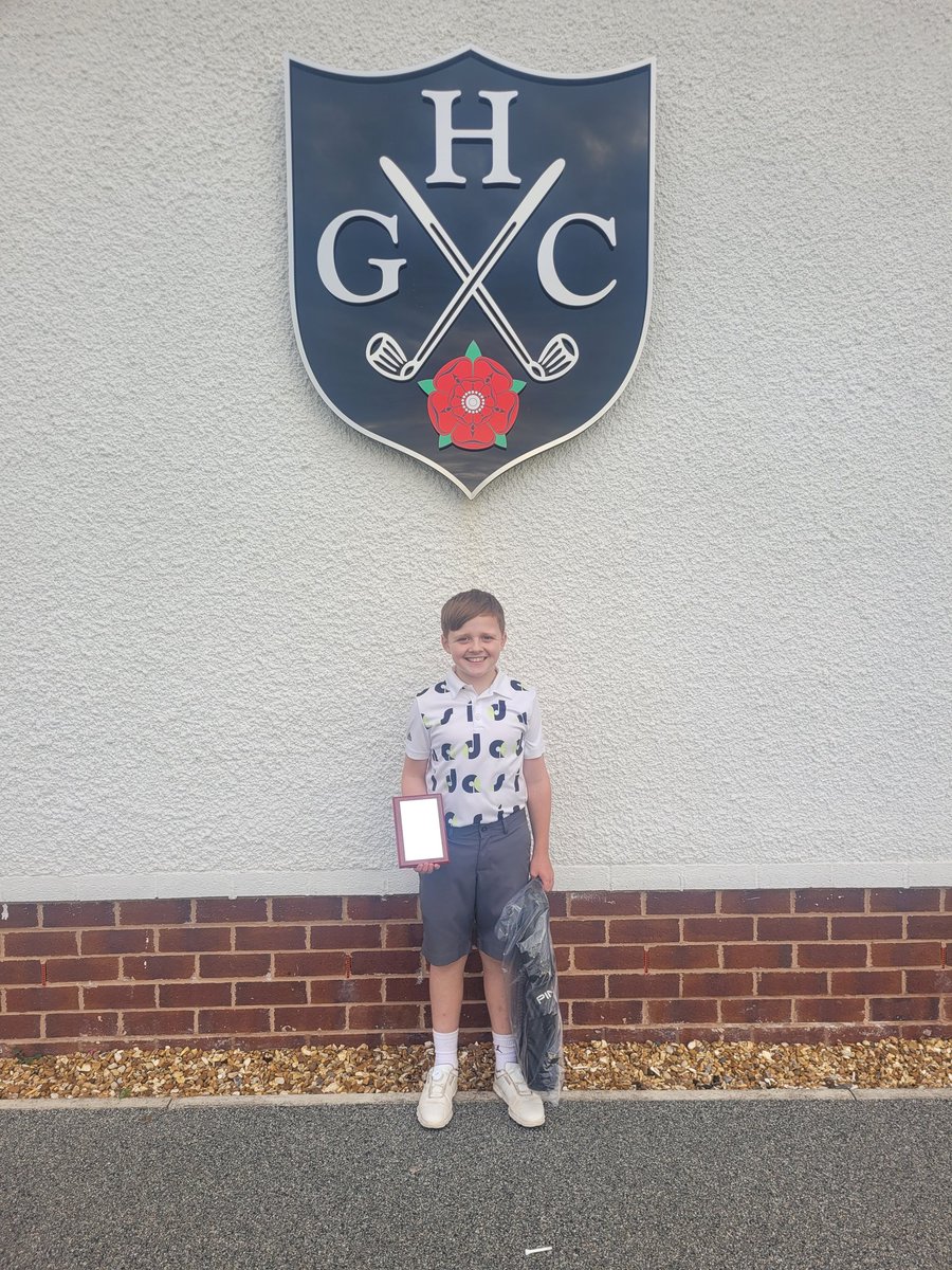becj2318's tweet photo. Wow. What a Fantastic day at @Hillside_GC in the @NJuniorGolfTour Amazing course. Sammy super happy to win Best Nett U12's @OllGolf23 @adamscott0510 https://t.co/eu9bWaI8Gk