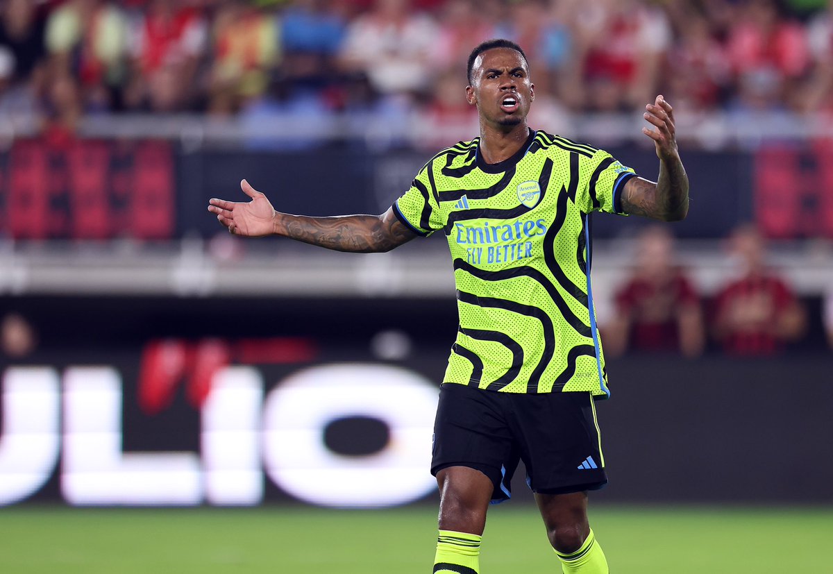FabrizioRomano's tweet photo. Understand Arsenal have no intention to sell Gabriel Magalhães despite Al Ittihad interest 🔴⚪️⛔️ #AFC

Arsenal not even intentioned to indicate a price tag for Brazilian centre back at this stage. He’s expected to stay. https://t.co/fNDP8WFGXv